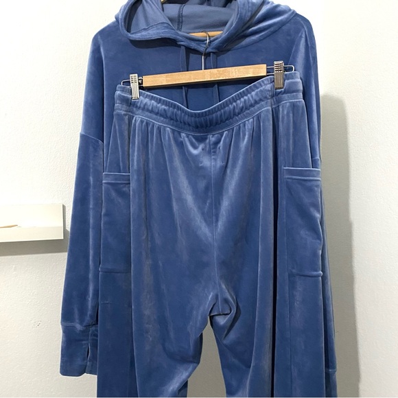 Aerie Offline Velvet Velour Jogger & Hoodie Set Blue Large - Picture 7 of 10